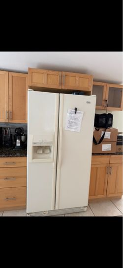 Refrigerator Microwave and Stove Set