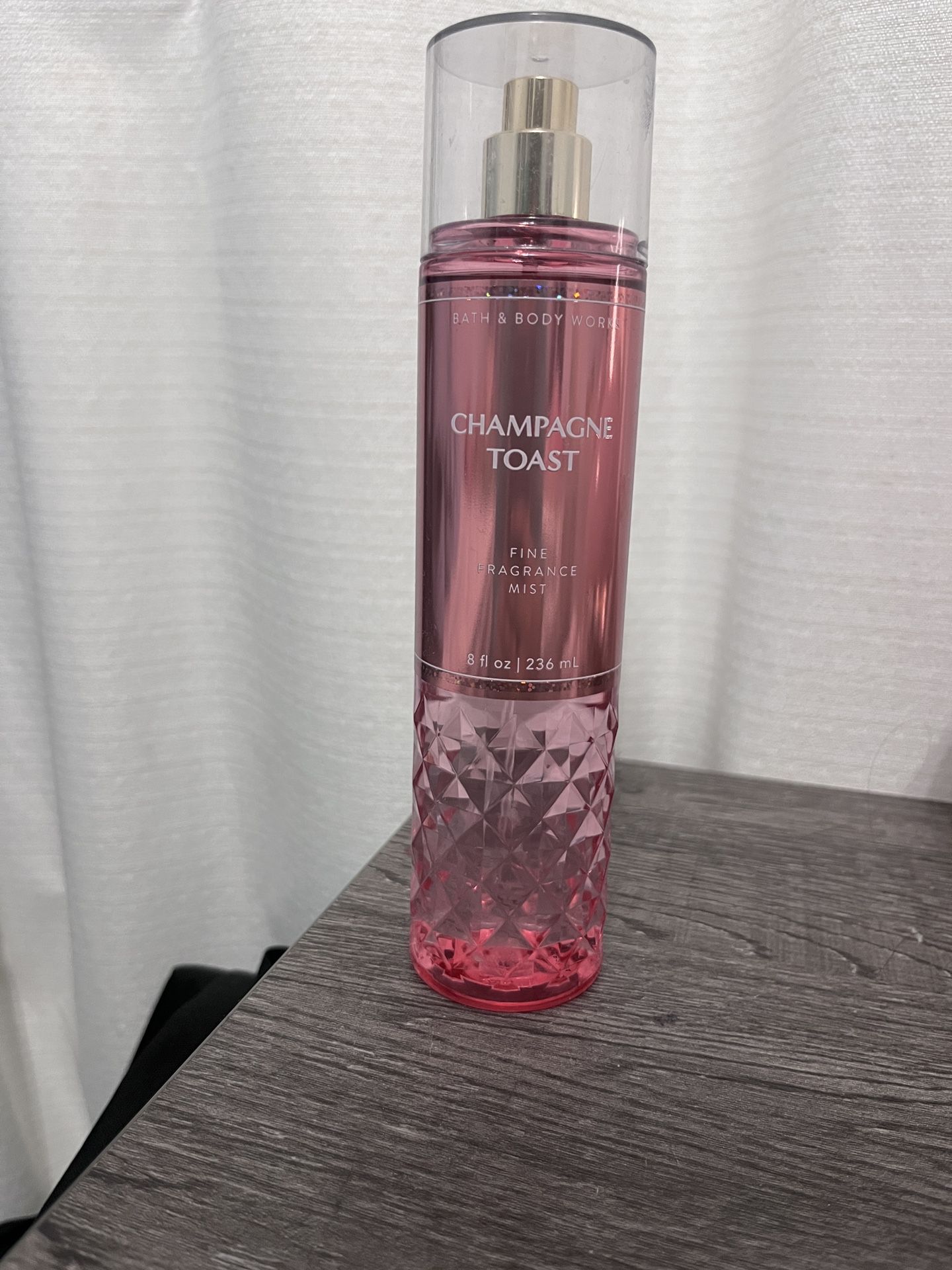 Bath And Body Works Champagne Toast Perfume for Sale in Compton