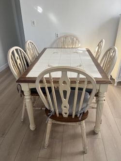 Kitchen Table And Chairs
