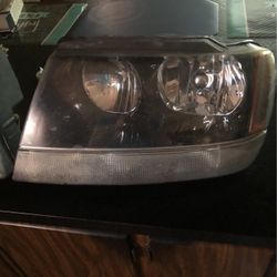 1999-2004 Jeep Grand Cherokee Headlights 