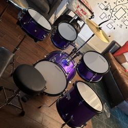 Selling Drum Set