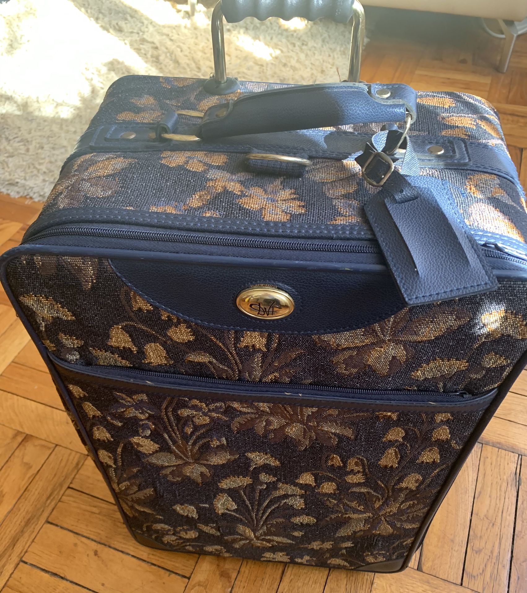 Small Suitcase Excellent Condition P/up Sheepshead Bay Brooklyn NY