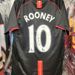 Man U Wayne Rooney Signed, Beckett-Certified Jersey 