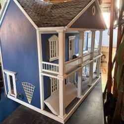 Large Dollhouse