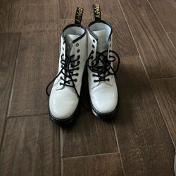 Doc Martens Boots