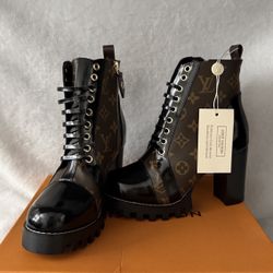 Louis Vuitton Star Trail Ankle Boots (Women’s Size 8)