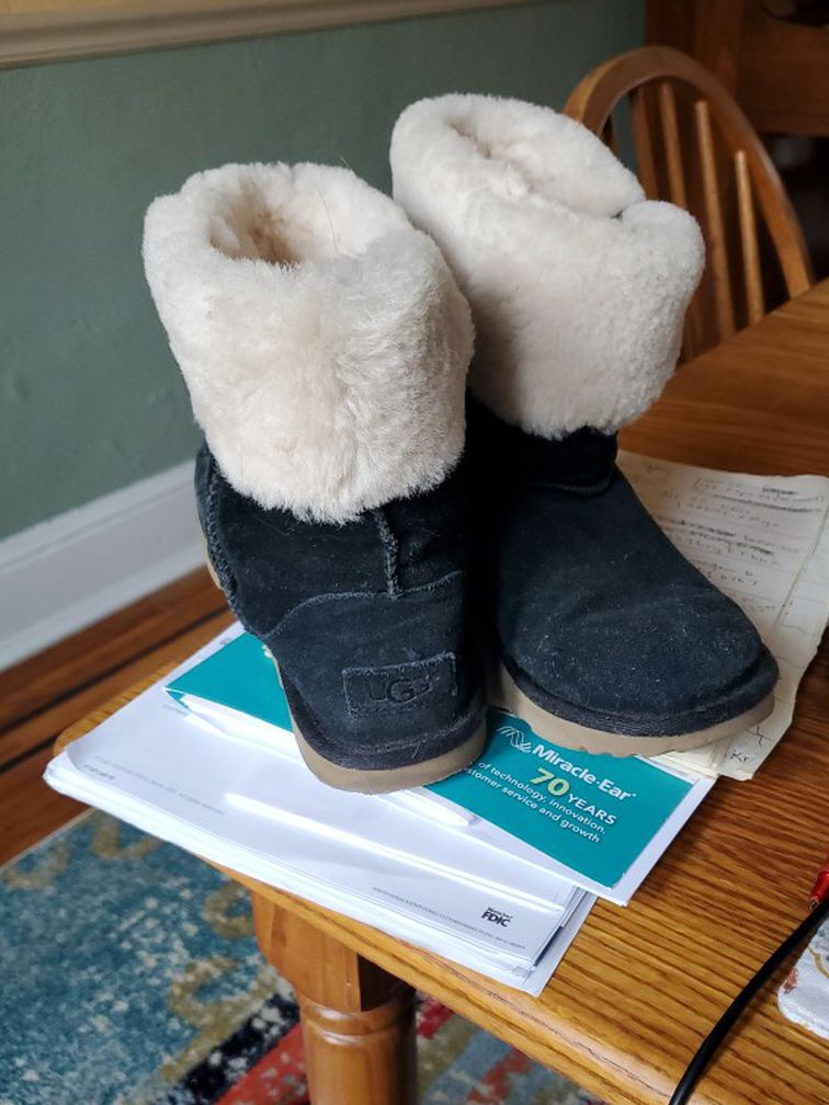 Girls Uggs Boots Size USA 4