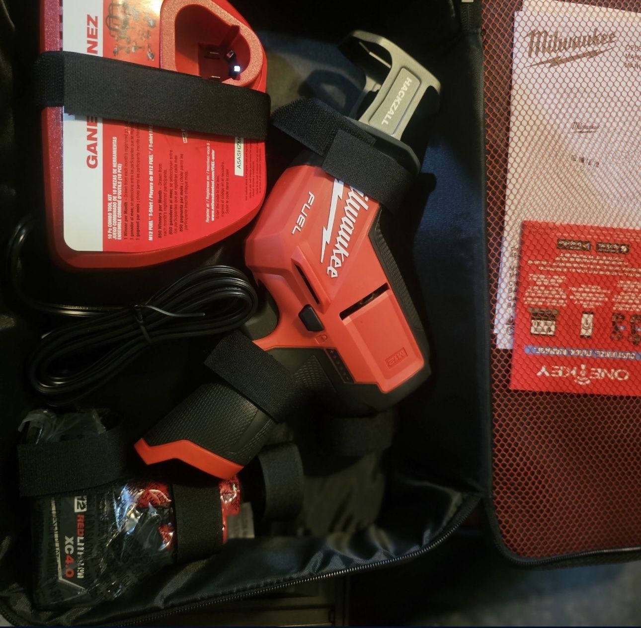 Milwaukee sawzall M12 Kit included (new)