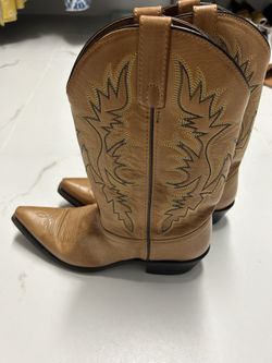 Women’s Leather Boots