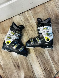 DALBELLO SKI BOOTS SIZE 25.5