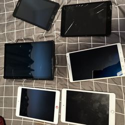 Apple iPads And Samsung Tablets 