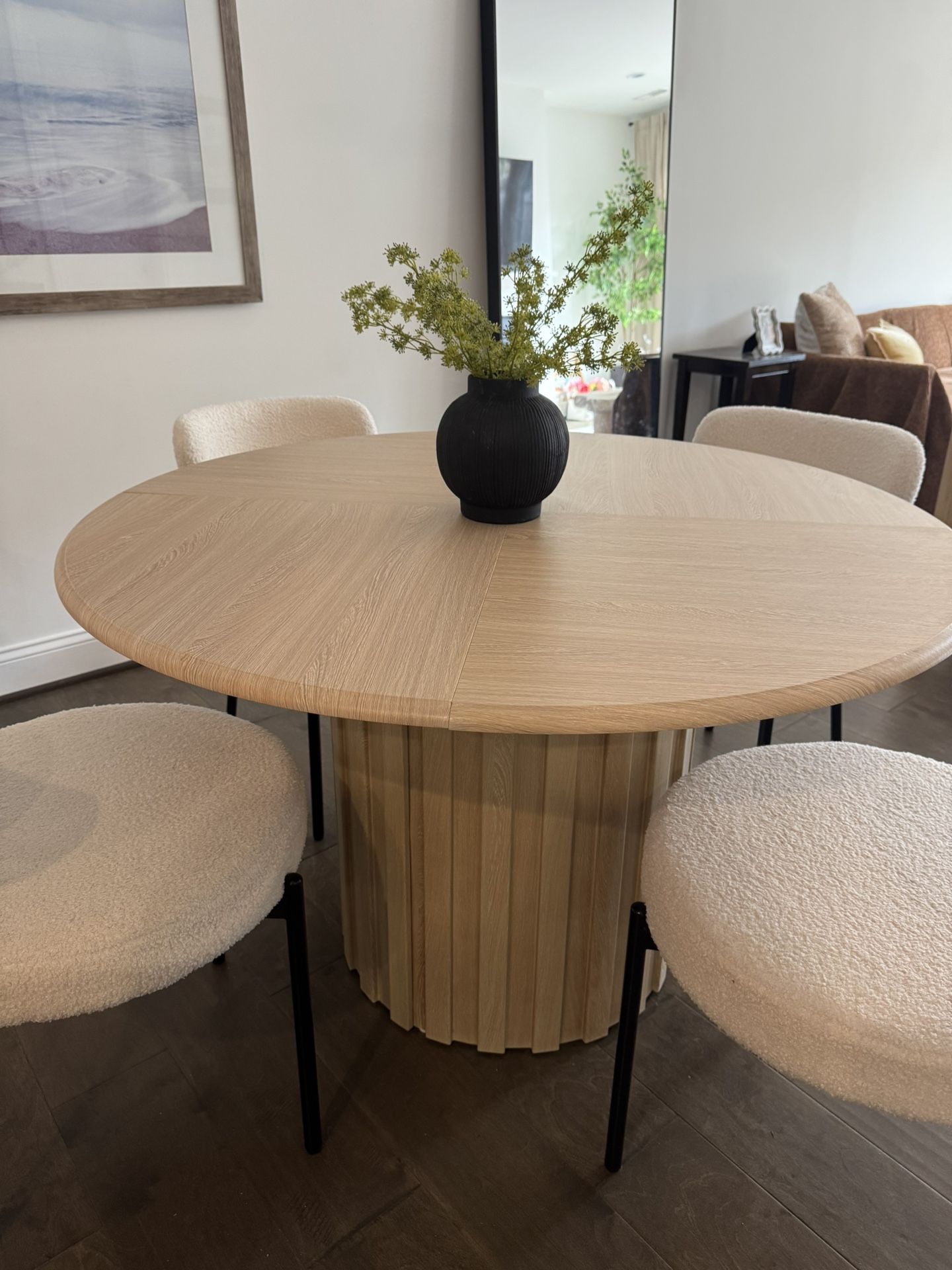 Fluted Round Modern Table
