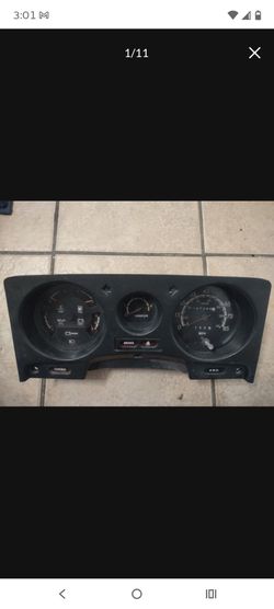 81-87 Toyota Land cruiser FJ60 INSTRUMENT CLUSTER O.E.M