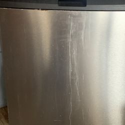 Fridgidaire Dishwasher 