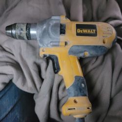 DwD215G  DEWALT 
