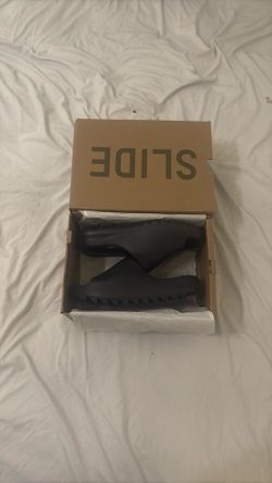Onyx, Adidas, Yeezy slides
