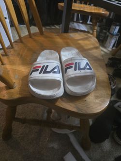 Fila slides