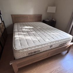 $570 OBO PlushBeds Botanical Bliss Queen Mattress – Organic Latex – (Retail $3,999)
