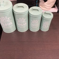 Backyard Designs Kitchen Storage Set