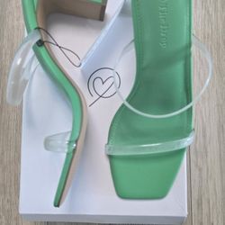 Brand New Size 7.5 Green Heel Sandals 