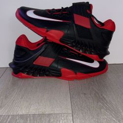 NIKE SAVALEOS MEN
