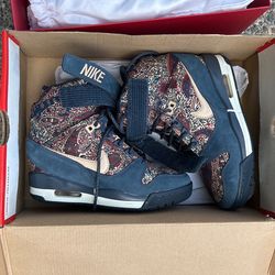Nike Girl Shoes