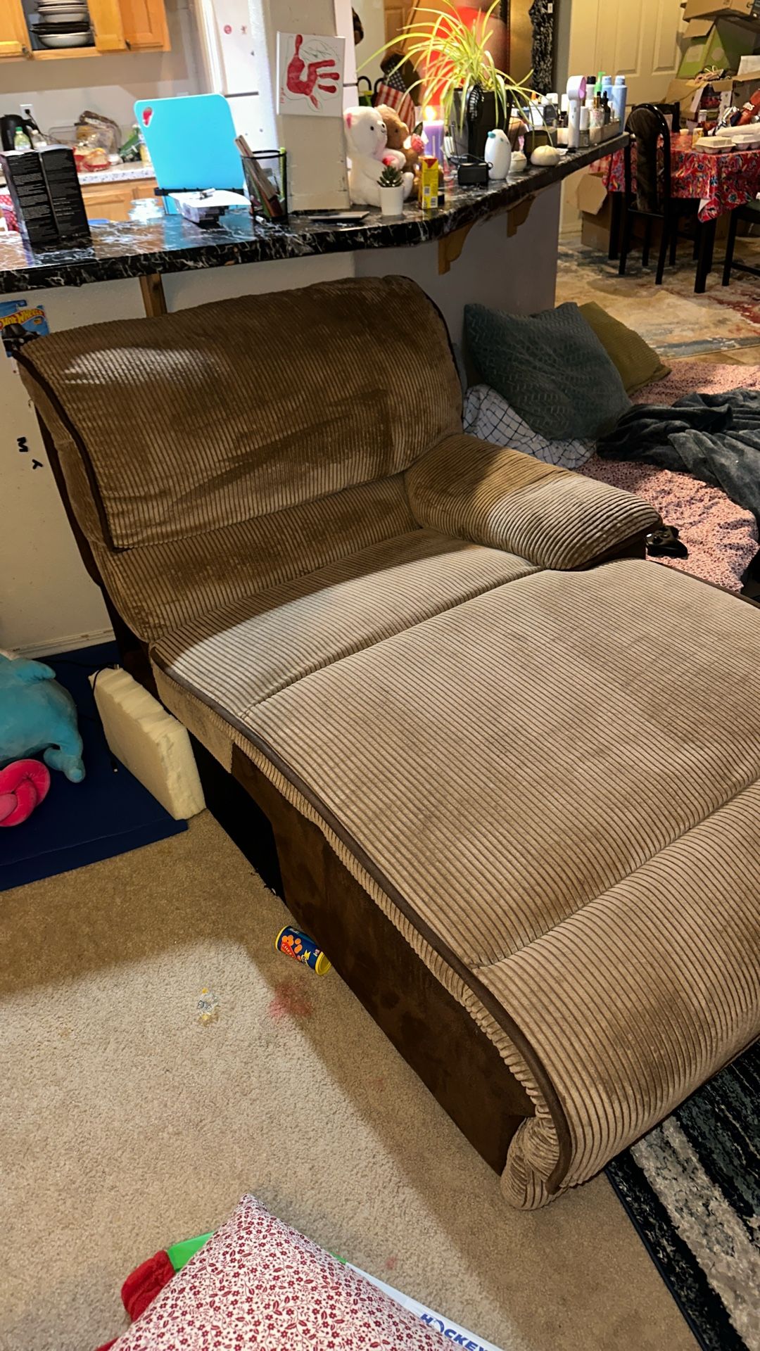 Lay down recliner