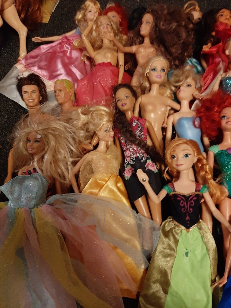Approx 50 Plus Barbies And A Few Other Dolls 