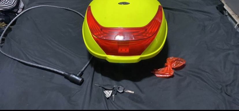 Scooter Trunk (scooter/bicycle lock)