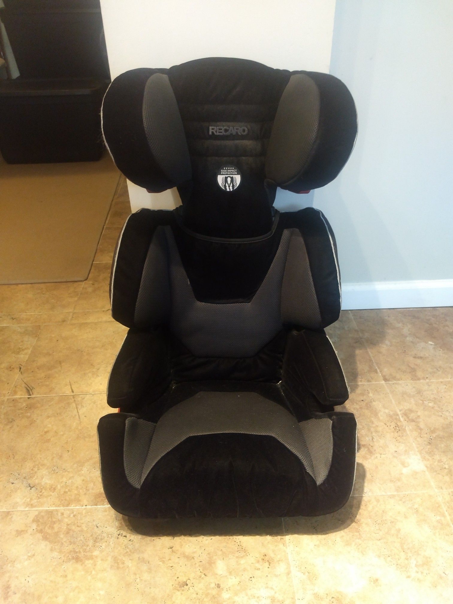 Gently pre-owned Recaro booster seat