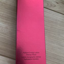 Estée Lauder nutritious super-pomegranate radiant energy lotion