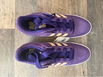 UW Adidas Size 12.5