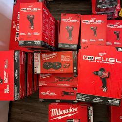 Milwaukee & Dewalt Tools 