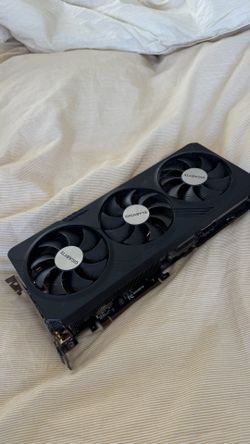 Gigabyte Radeon RX 7800 XT Gaming OC 16gb