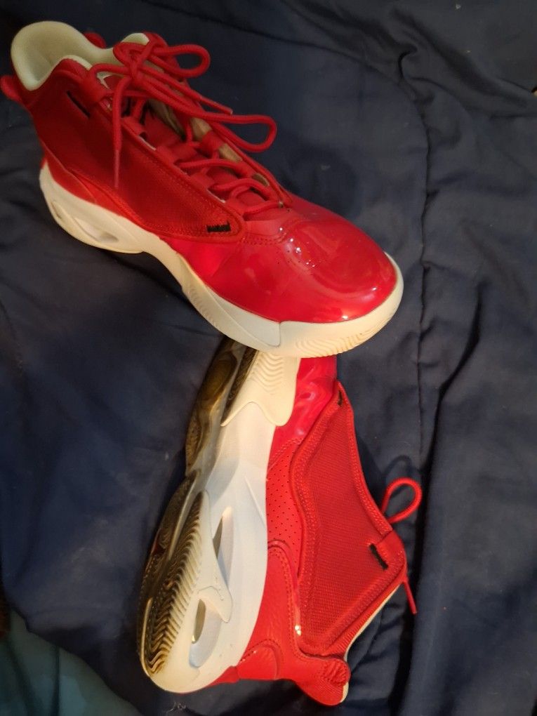 Nike Air Jordan Aura 4
