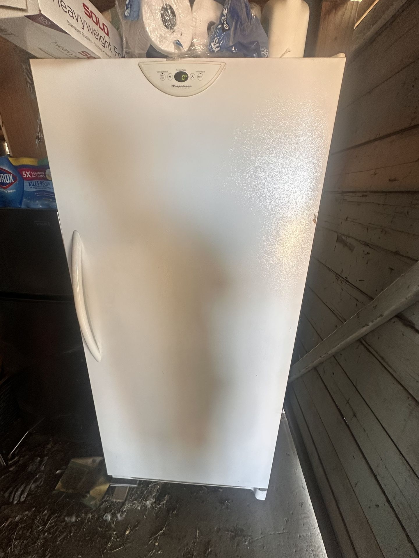 Standing Deep Freezer