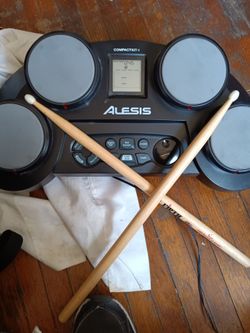 Alesis compactkit 4 digital drums