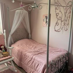 Princess Bed frame plus mattress - Single size