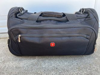 Swiss gear Large Lightweight Rolling Duffel Soft-Shell Luggage carry on