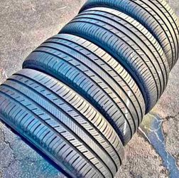 235 55 20 Michelin Tires Con 80% de Vida Las 4