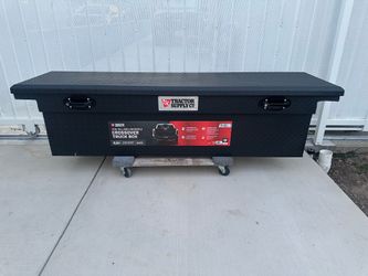 NEW Tractor Supply 11.3cu. ft. Aluminum Low-Profile Crossover Truck Tool Box for Full-Size Trucks