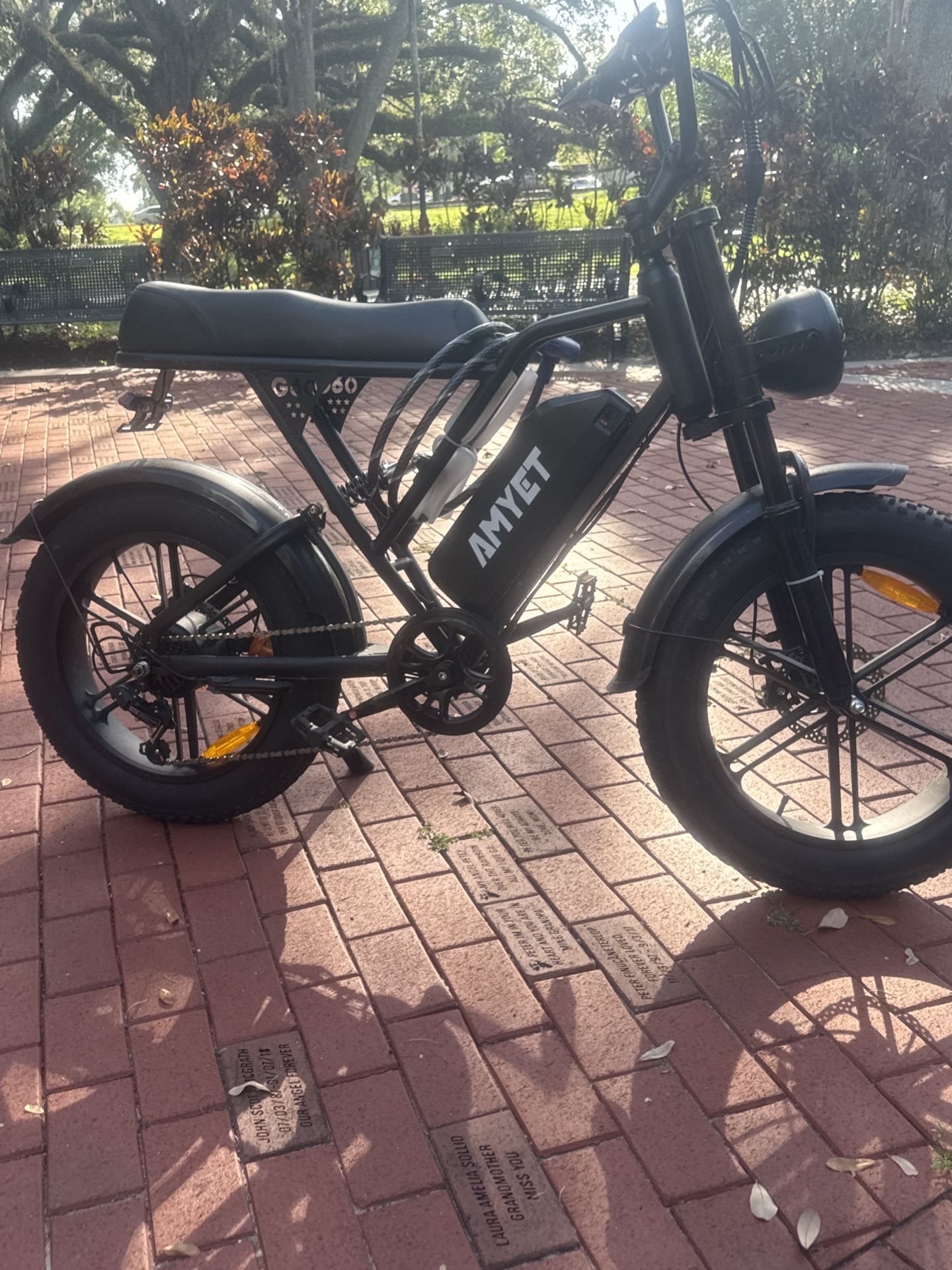 For sale is an AMYET electric bike in great condition. Runs perfectly with no issues. Battery holds charge very well. Wide fat tires for smooth riding