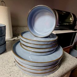 GORGEOUS LT BLUE STONEWARE SETTING FOR 4