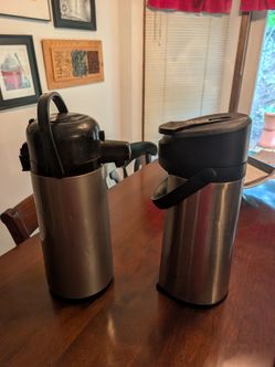 Stainless steel water/coffee dispenser