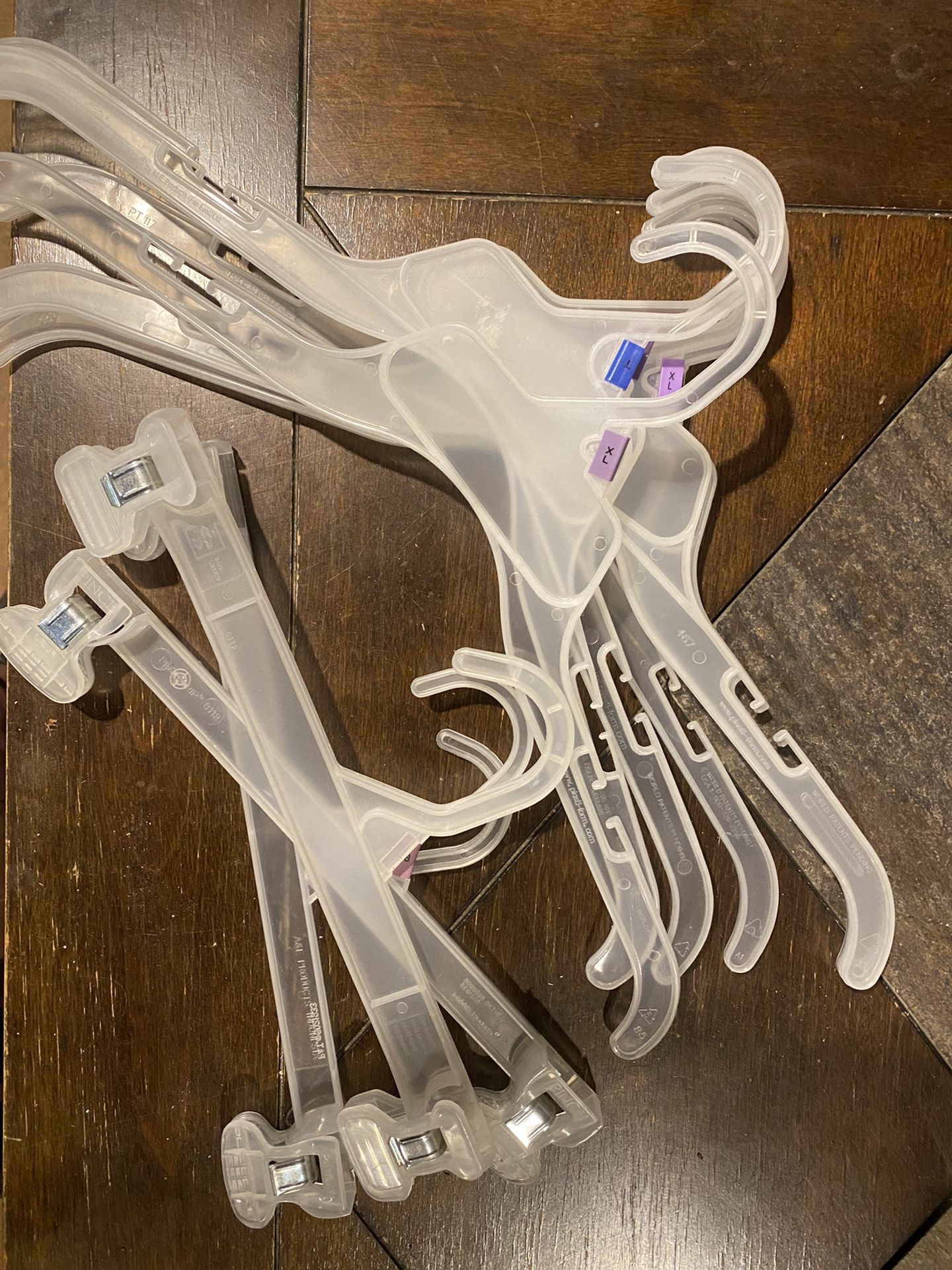 Plastic Hangers 