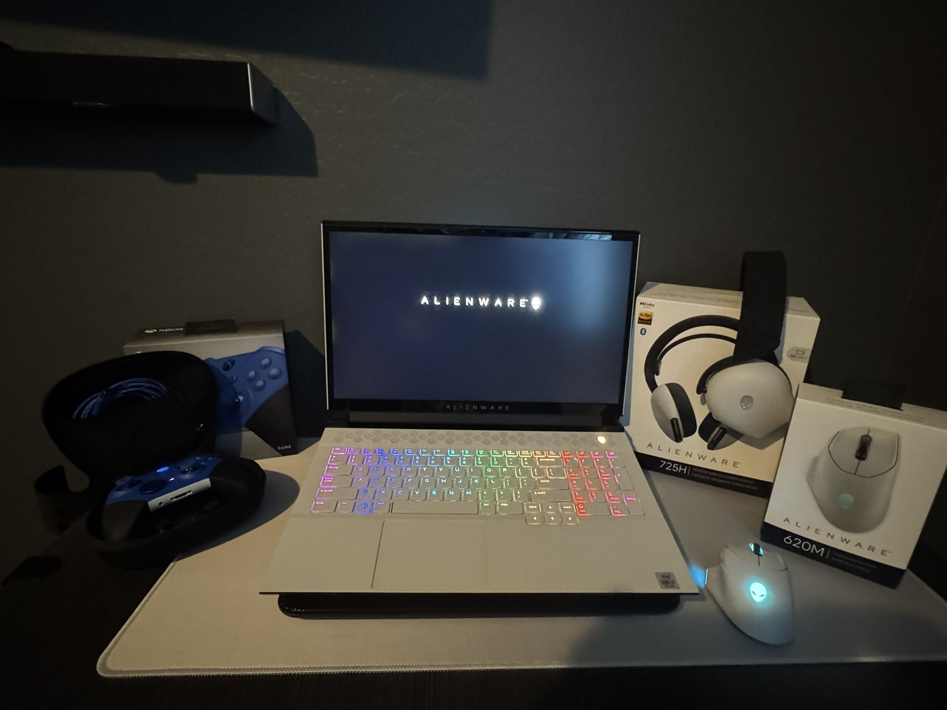 🖥️ Alienware M17 R3 Gaming Laptop – RTX 2070 Super | i7-10750H | 16GB RAM | 3TB SSD | 300Hz Display