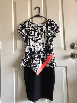 Juniors Dress Size Small NWT