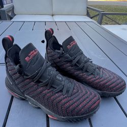 Nike LeBron 16 Shoes Kids 5Y. Black Red Fresh Bred Basketball Pre Owned