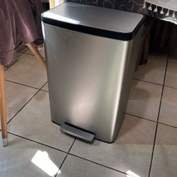 Trash Can