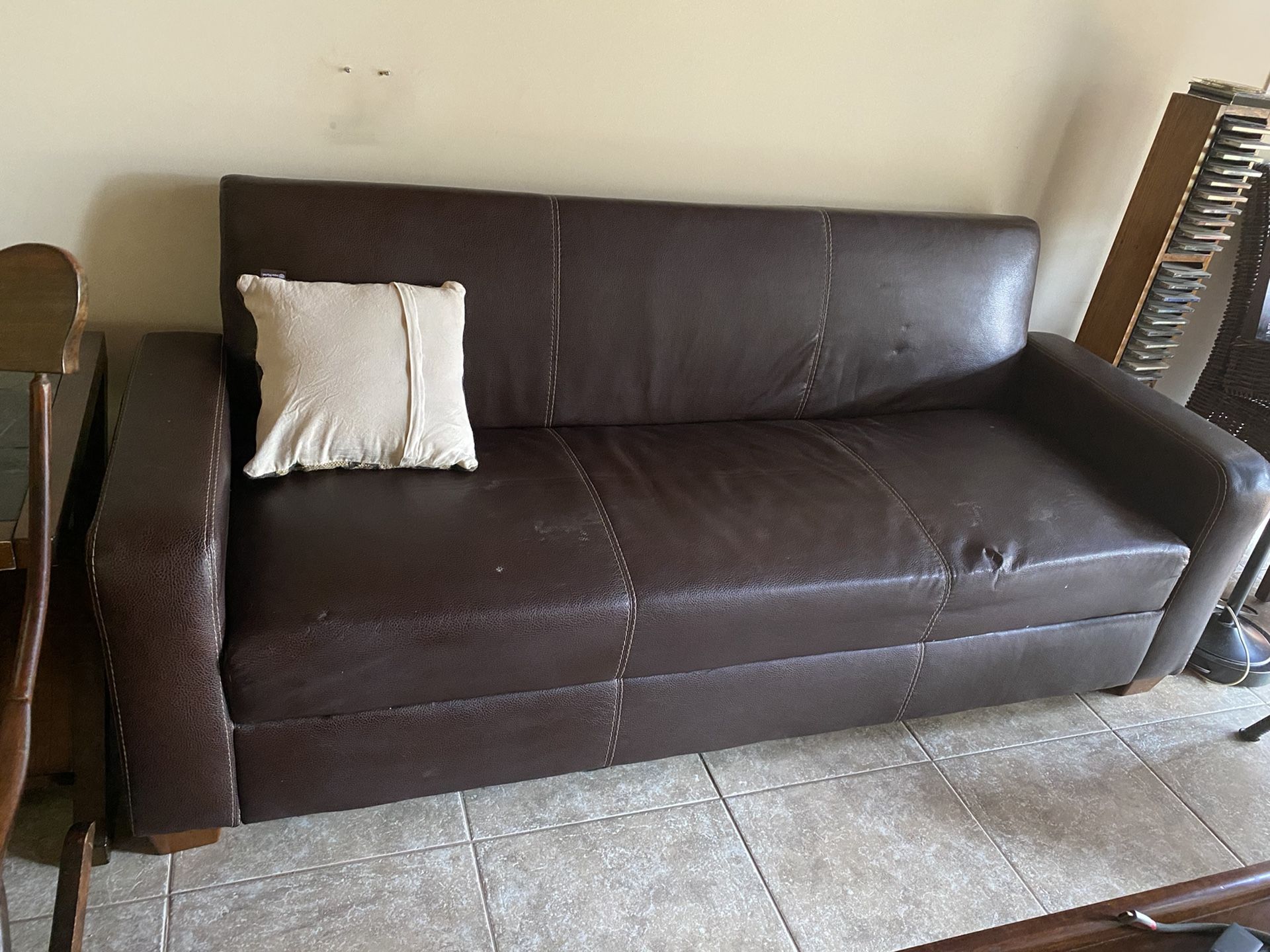 Fouton couch